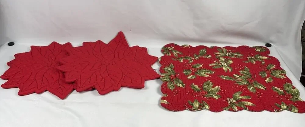 Holiday quilted festive placemats 2 Sets Of 2 FALL Autumn Christmas